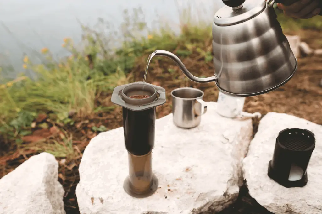 Making AeroPress coffee with one of the best gooseneck kettles